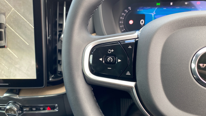 Volvo XC60 2.0 T6 [350] RC PHEV Plus Dark 5dr AWD Geartronic Estate